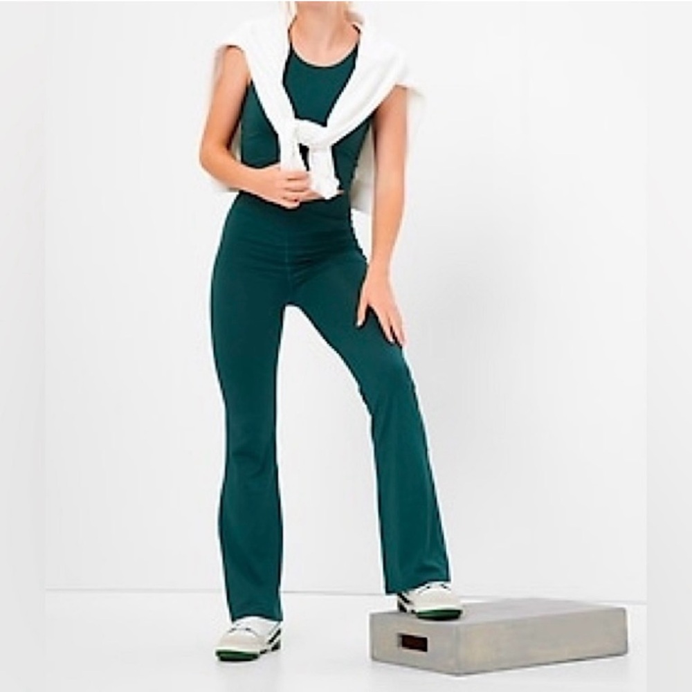 GAP Fit Teen Girl’s Crossover High Rise Flare Leggings Pants Dark Green Sz 14-16